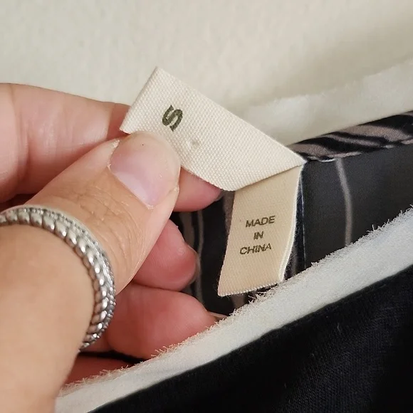 Tiny Anthropologie Black and White Sheer Long Sleeve Scoop Neck Blouse Women Top - Picture 5 of 9